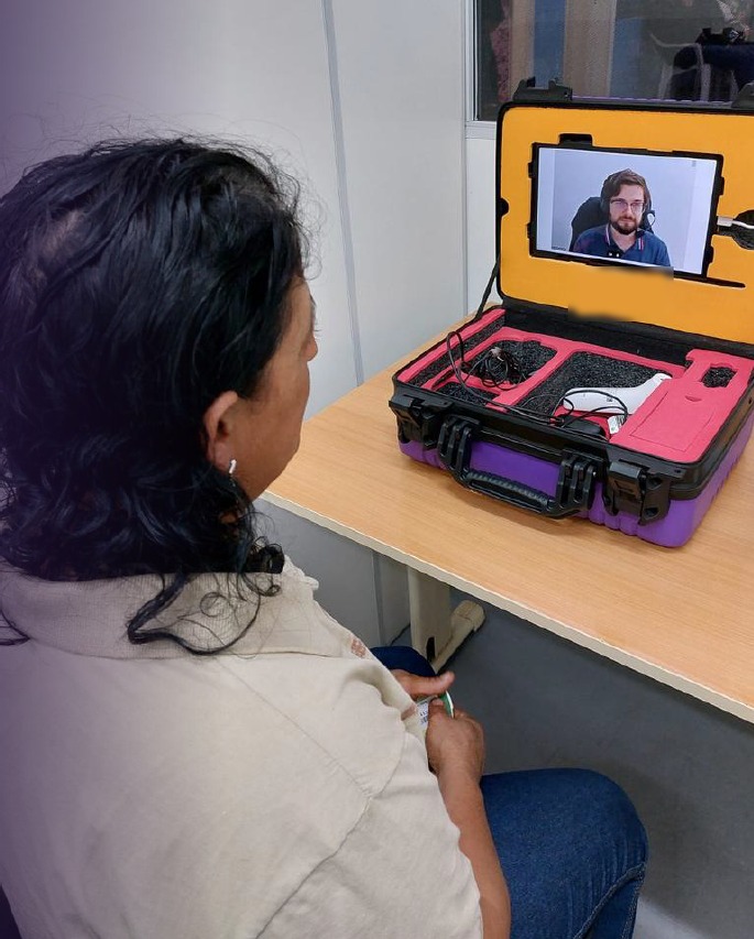 Teleconsulta híbrida com exame físico em domicílio